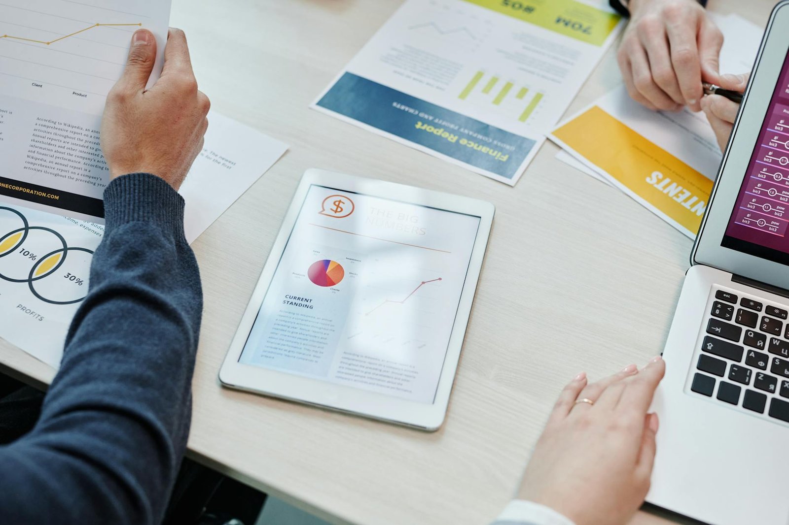The Beginner's Guide To B2B Lead Generation Services in 2025