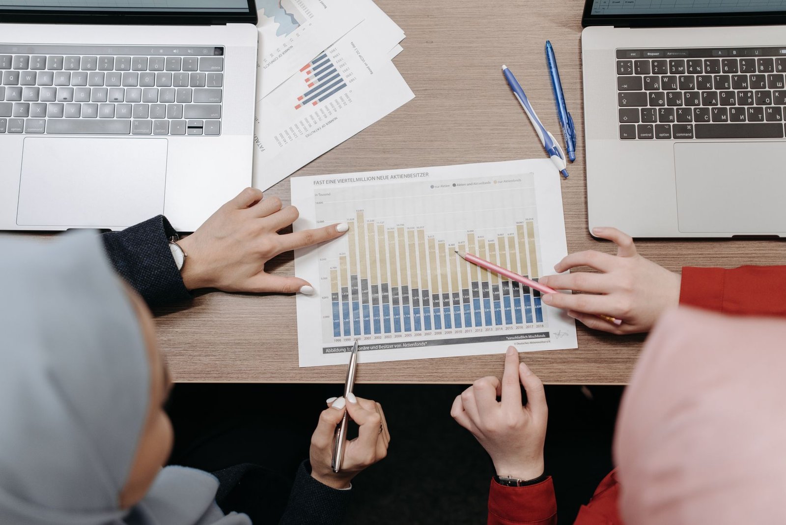 Outsourced Lead Generation Cost vs In-House SDR: A Real-Numbers Comparison for B2B Teams in 2026